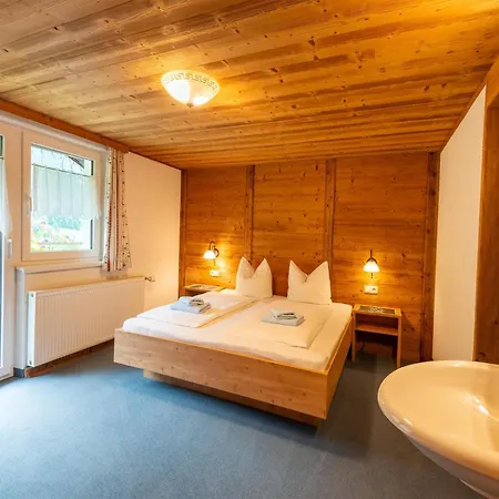 Wonderful With Panoramic Views Appartement Gaschurn